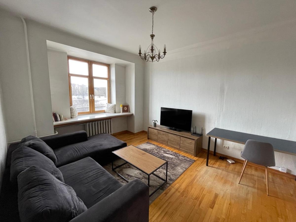 A Cozy Apartment With A Wonderful View Of The River In The Old Town Of VNO Buitenkant foto